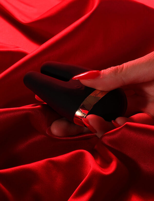 Venus Black - Image 5