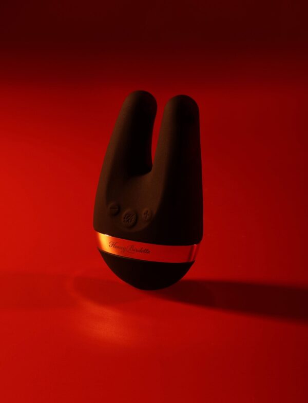 Venus Black - Image 2